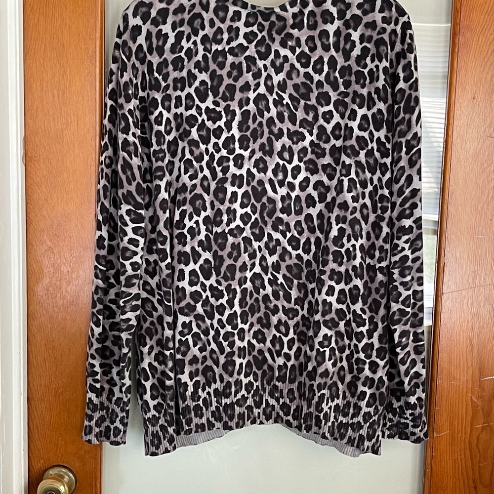 Vintage V-neck cardigan leopard print gray & black 3X - Picture 5 of 9